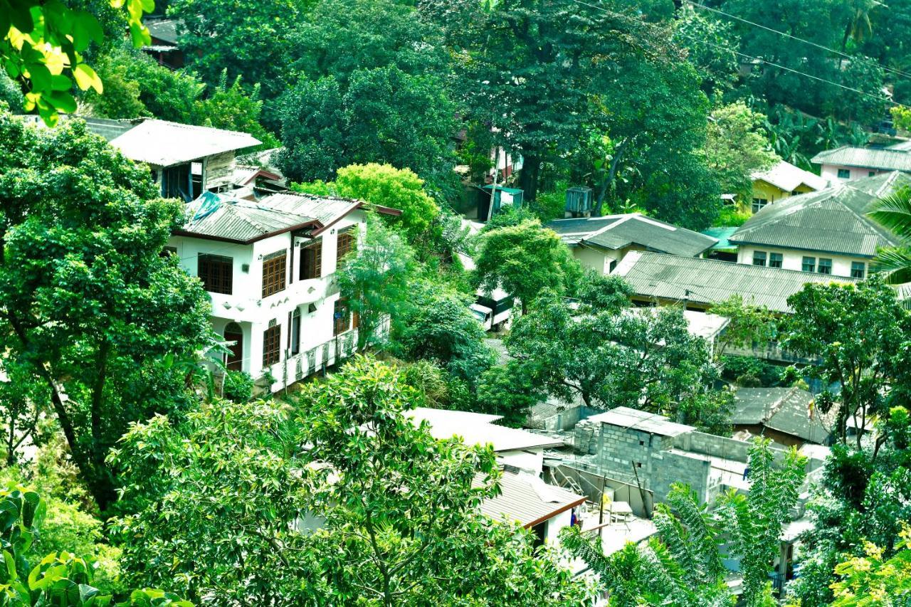 Kandy Dilruk Homestay Luaran gambar