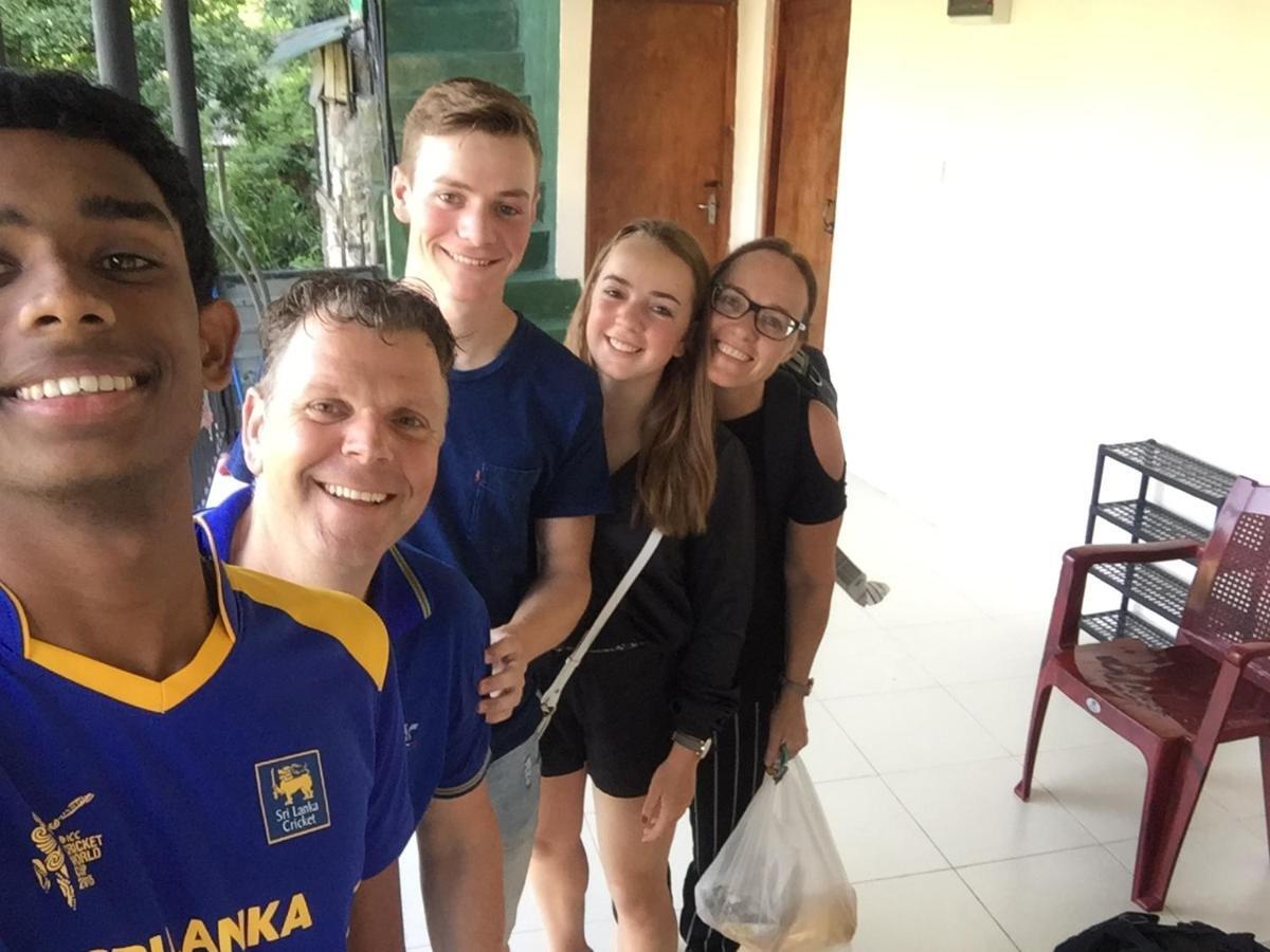 Kandy Dilruk Homestay Luaran gambar